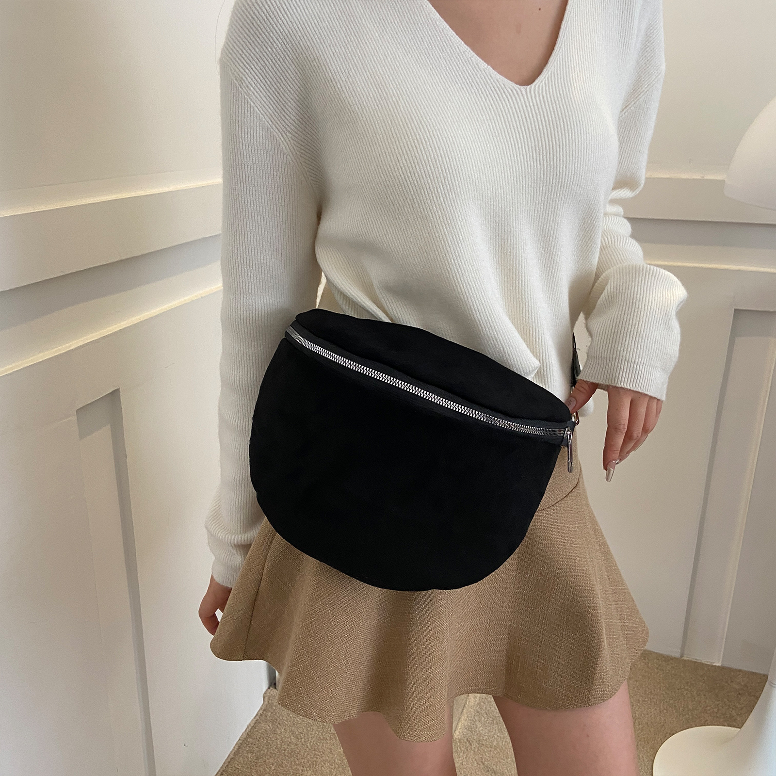 Women Chest Bag Fanny Pack PU  - Half Moon Bag Suede のレビューと価格