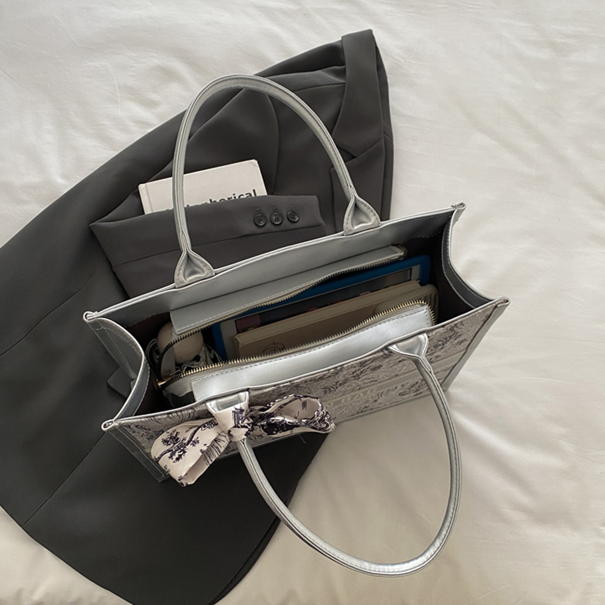 Luxury Elegant Women Tote Bag  - Luxury Bag Collection のレビューと価格