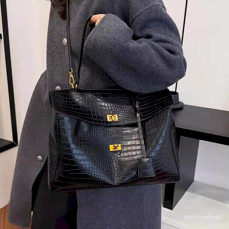 Leather Shoulder Bags for Wome - Luxury Bag Collection のレビューと価格