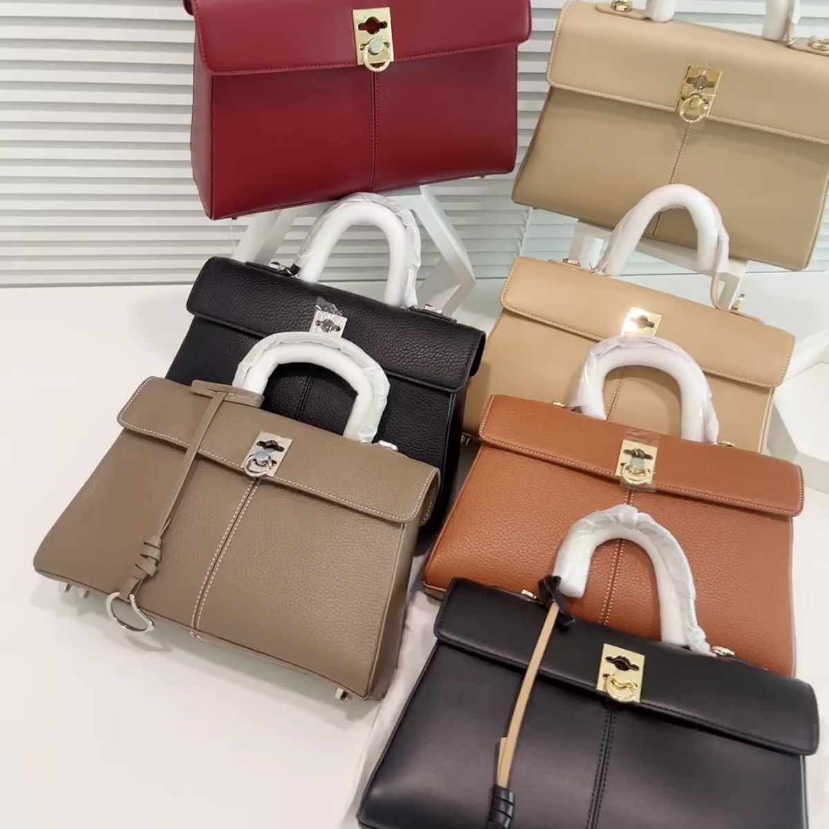 Creative Niche Genuine Leather - Half Moon Bag Suede のレビューと価格
