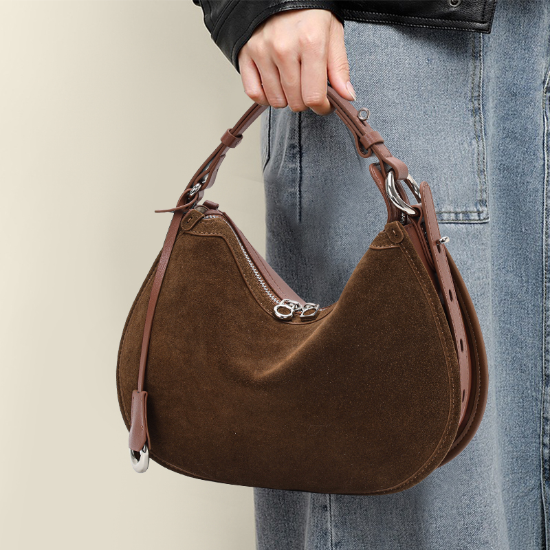 Aidani Suede Crescent Bag, Wom - Half Moon Bag Suede のレビューと価格