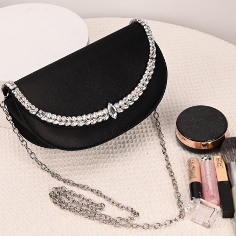 Luxury Sparkling Diamond Asymm - Half Moon Bag Suede のレビューと価格