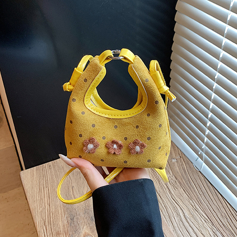 Autumn Winter Sweet Flower Min - Half Moon Bag Suede のレビューと価格