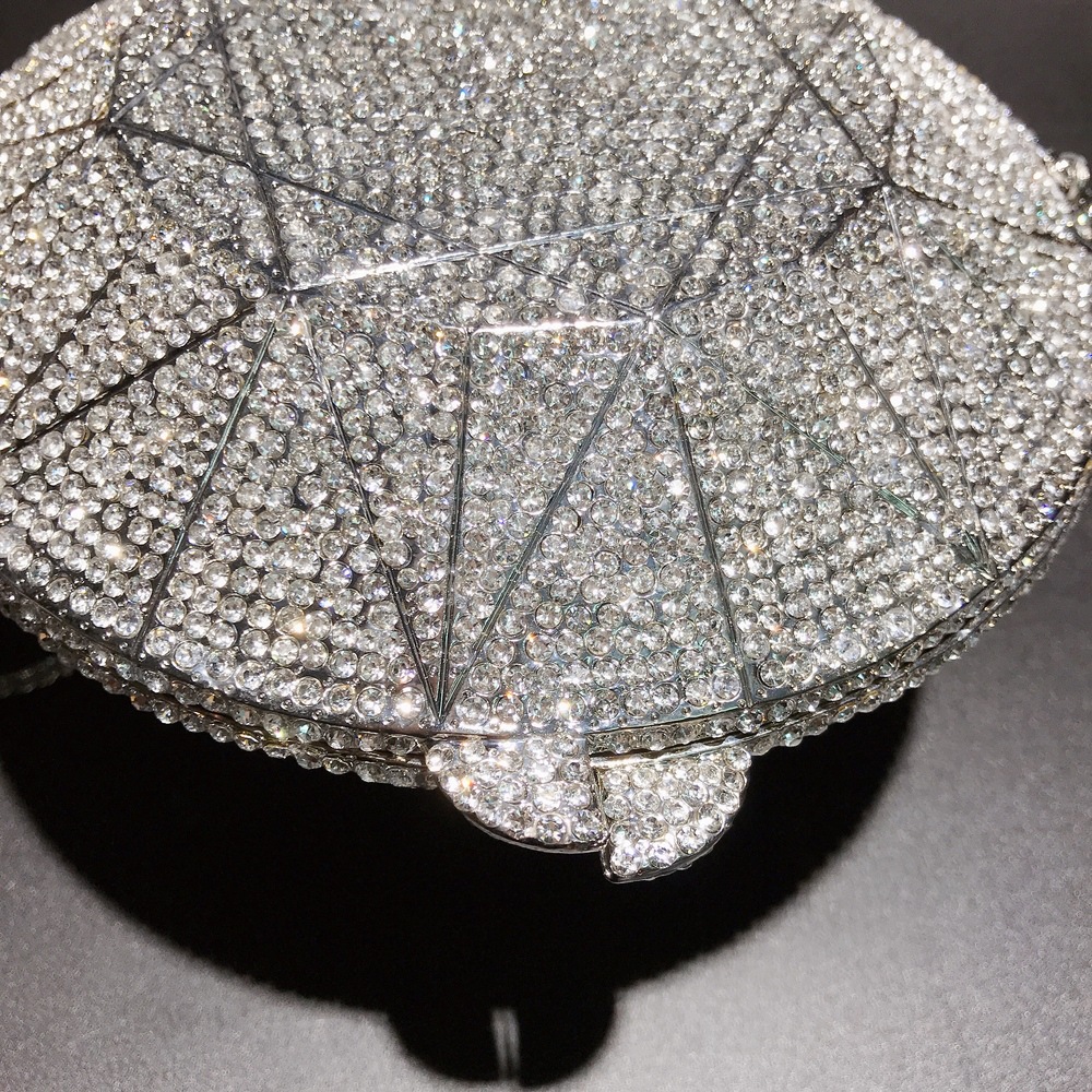 Three-Dimensional Diamond Shap - Luxury Bag Collection のレビューと価格