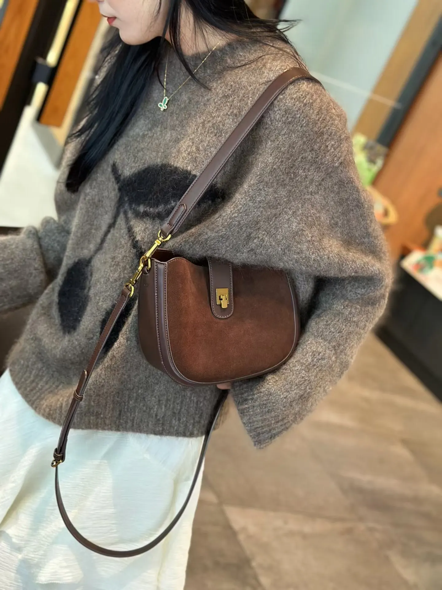 Genuine Grade Suede Leather Wo - Luxury Bags News のレビューと価格