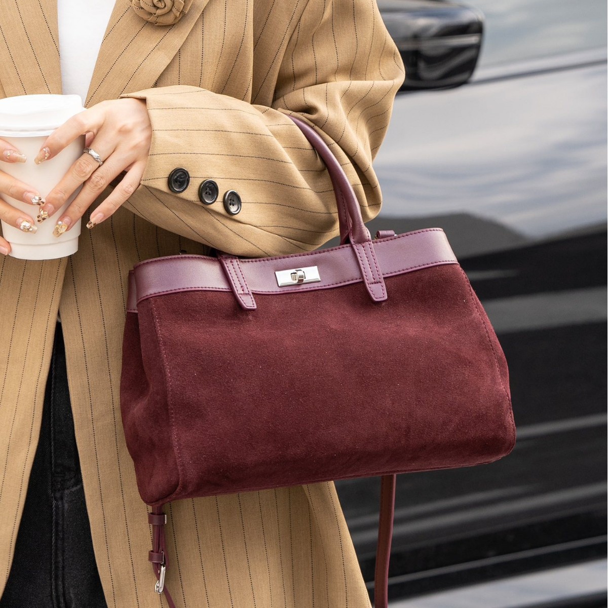 Genuine Leather Suede Womens V - Half Moon Bag Suede のレビューと価格