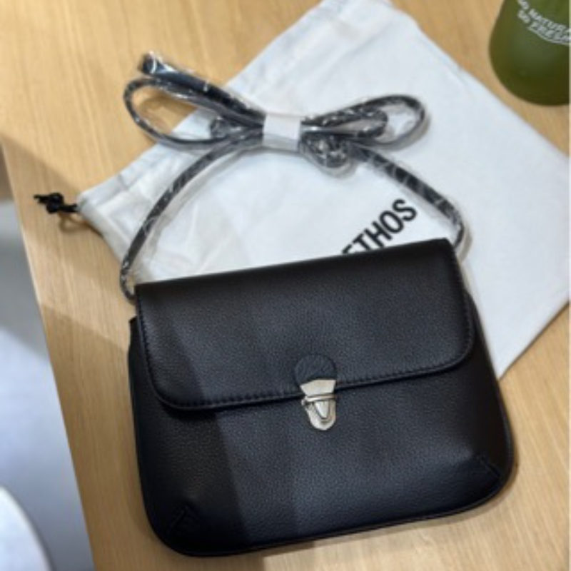 Soft Genuine Leather With Meta - Half Moon Bag Suede のレビューと価格