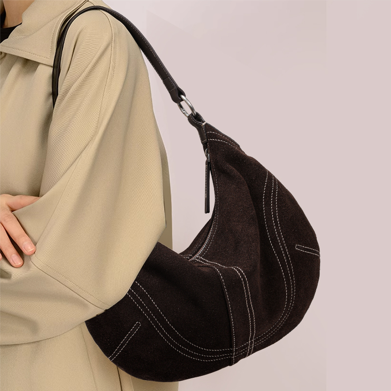 Aidanni Cowhide Suede Underarm - Half Moon Bag Suede のレビューと価格
