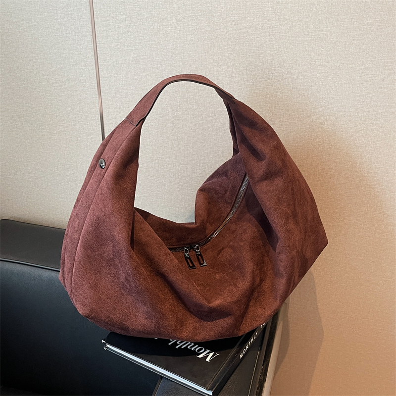 Women Half Moon Bags Large Cap - Half Moon Bag Suede のレビューと価格