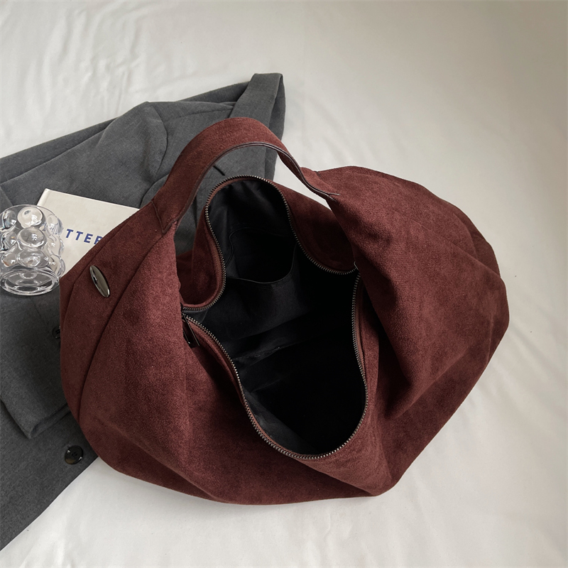 Women Half Moon Bags Large Cap - Half Moon Bag Suede のレビューと価格