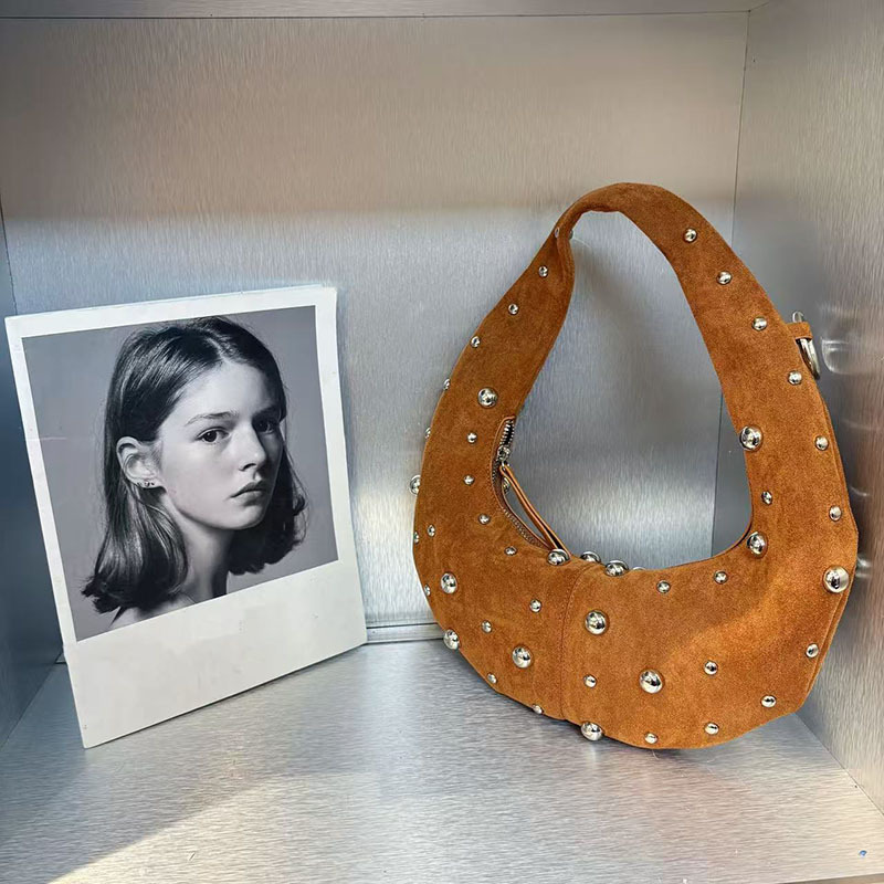 Vintage Rivet Faux Suede Halfm - Half Moon Bag Suede のレビューと価格